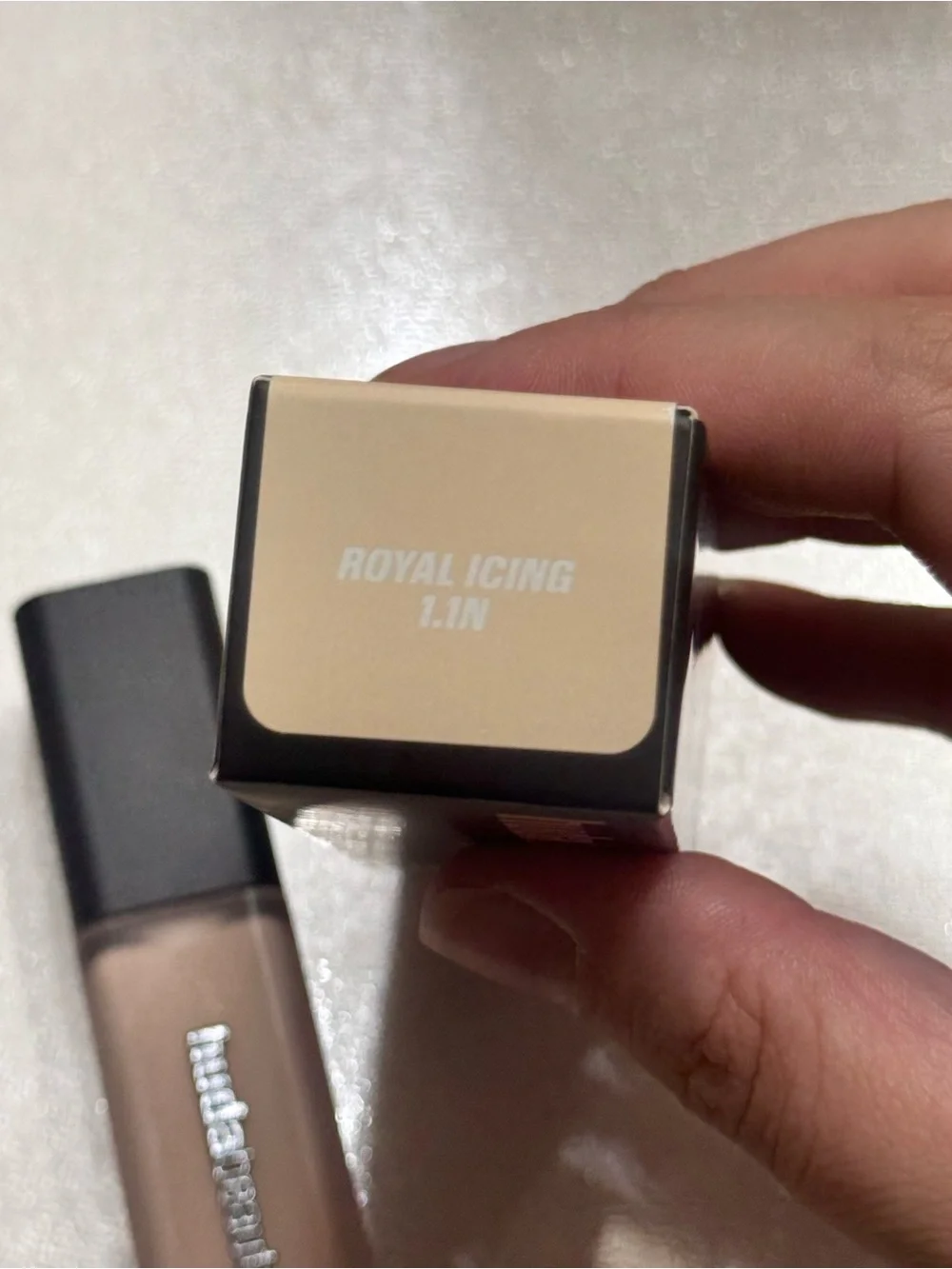 HUDA BEAUTY Liquid Concealer - Light Beige